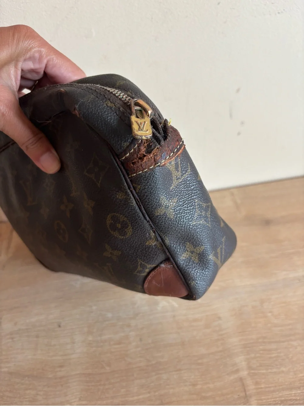 Authentic Louis Vuitton monogram clutch